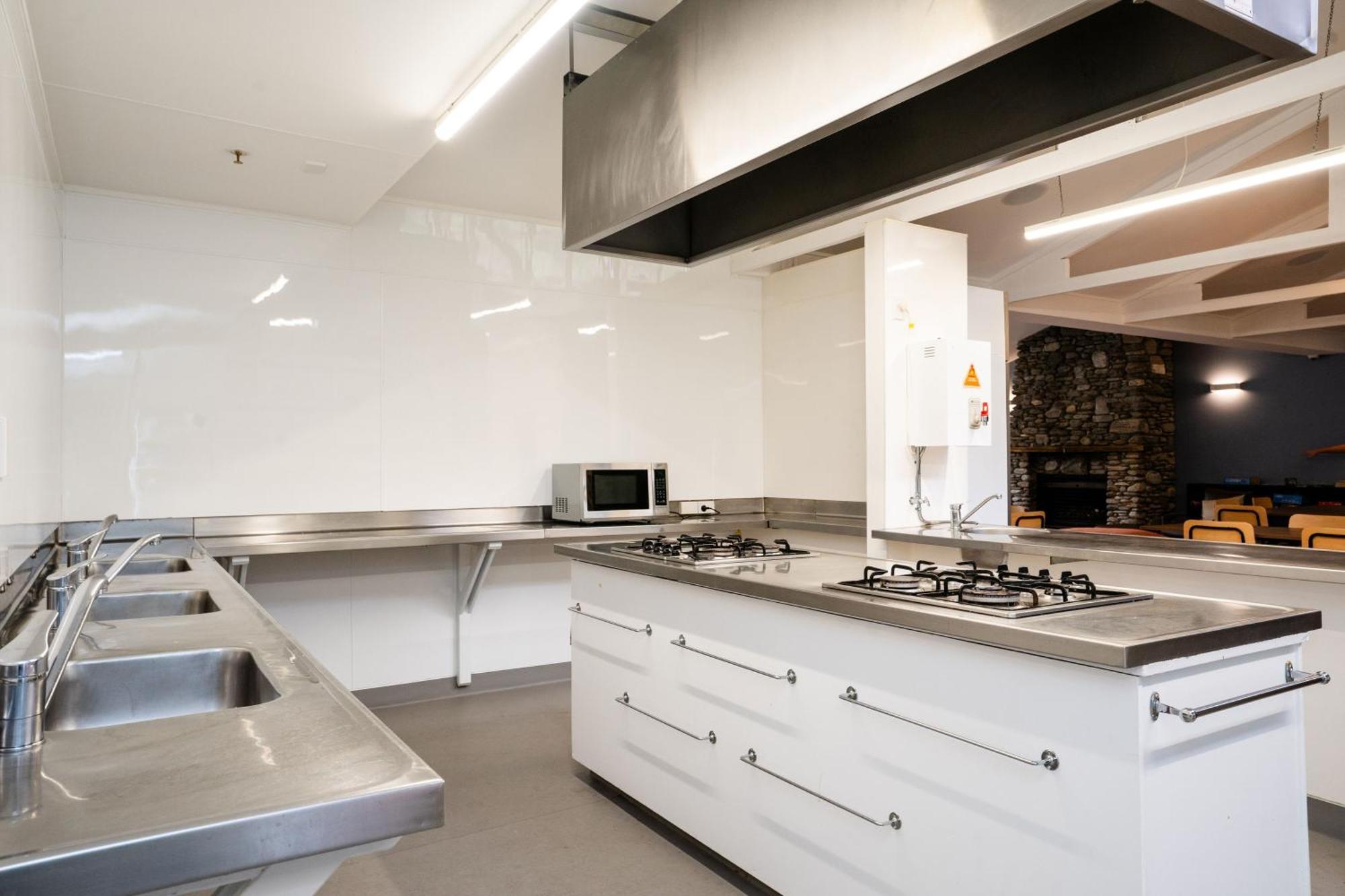Haka House Franz Josef Hostel Екстериор снимка