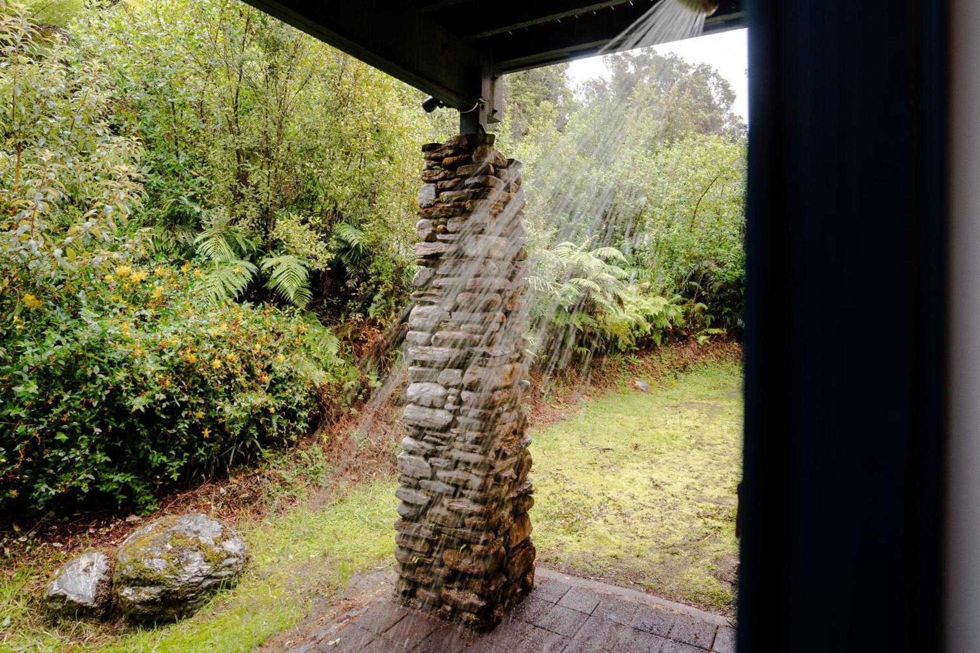 Haka House Franz Josef Hostel Екстериор снимка