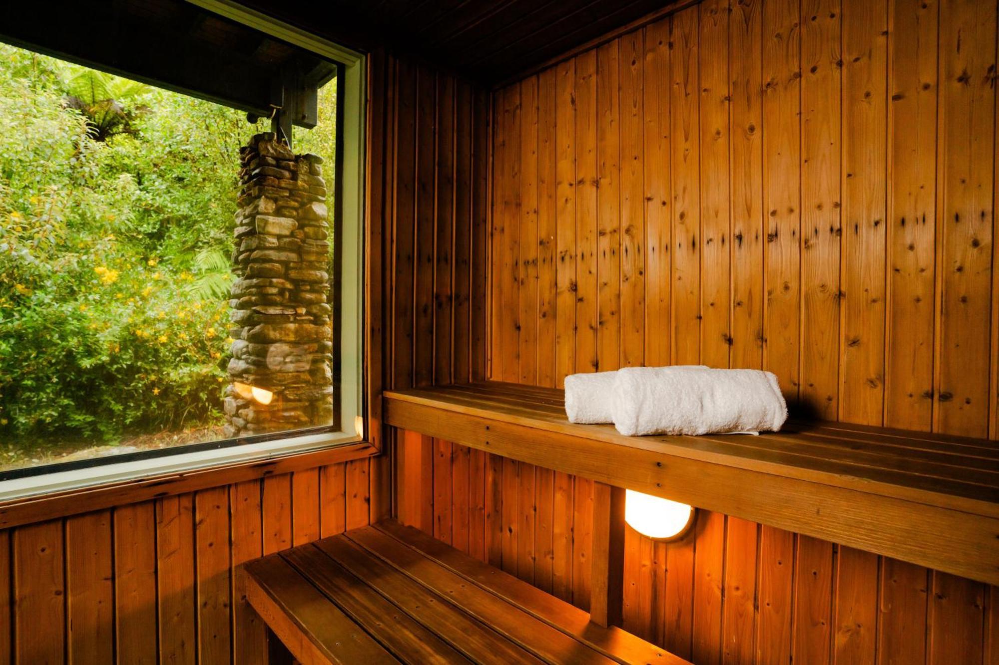 Haka House Franz Josef Hostel Екстериор снимка