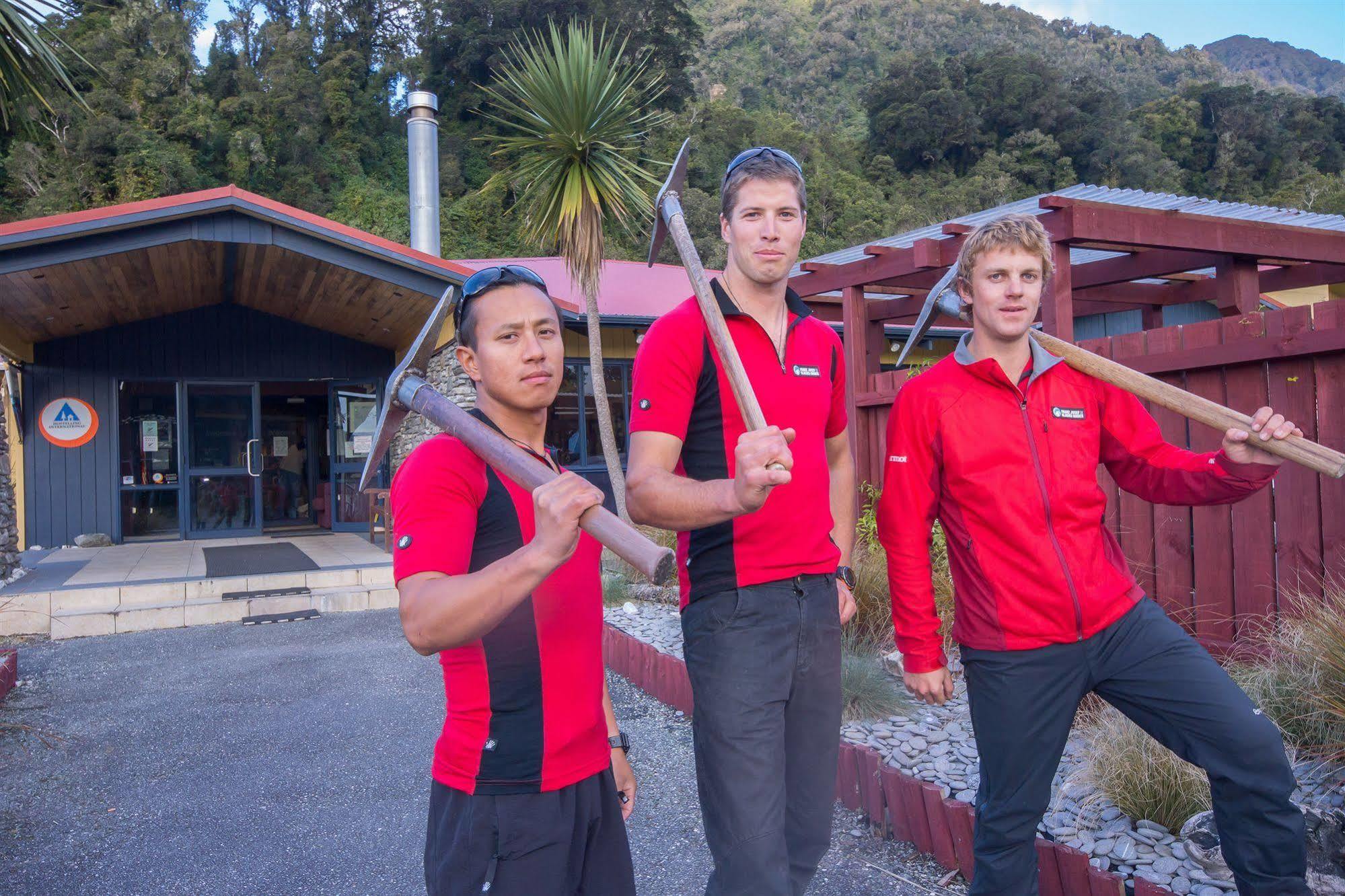 Haka House Franz Josef Hostel Екстериор снимка